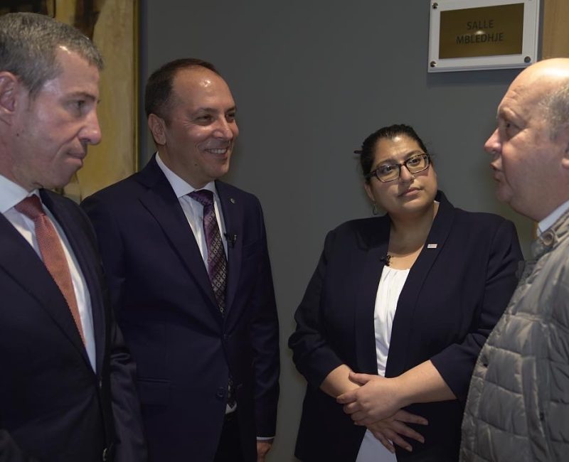 1DE64C0F-173B-40A5-B516-3E9B160030F2